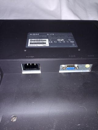 Pantalla AGM 17" Negro