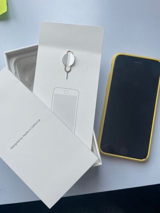 iPhone SE 2ª Gen Giallo