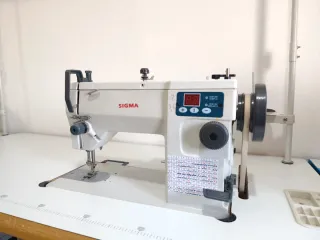 Máquina de coser Sigma 20U multifunción seminueva