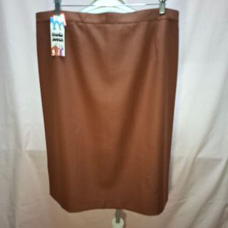 Falda recta clásica marrón ALCI