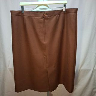 Falda recta clásica marrón ALCI