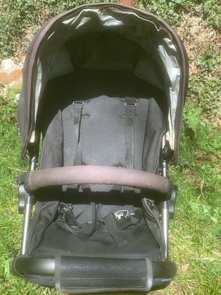 Conjunto cochecito y sillas de bebé