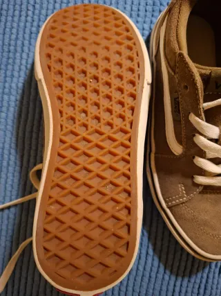 Vans Talla 35 Marron/verde. Poco uso.