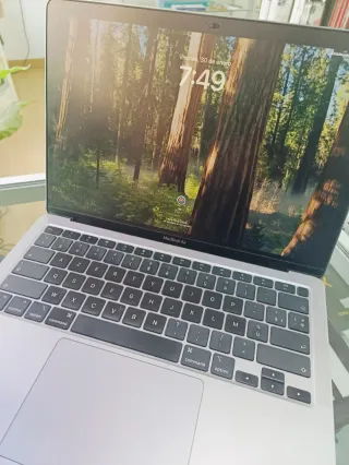 MacBook Air M1 256GB 8GB RAM 2020 Gris Espacial