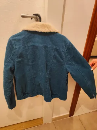 Giubbotto corto marca Camomilla in velluto blu