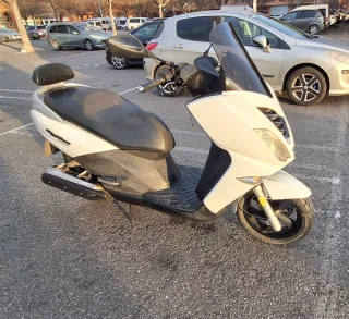 Peugeot Citystar 125cc LC blanca 2013