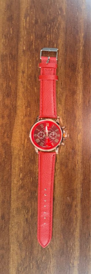 Relojes elegantes cuero NUEVOS