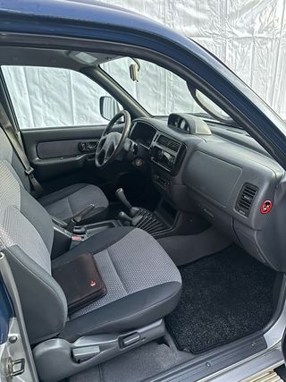 Mitsubishi L 200 2005