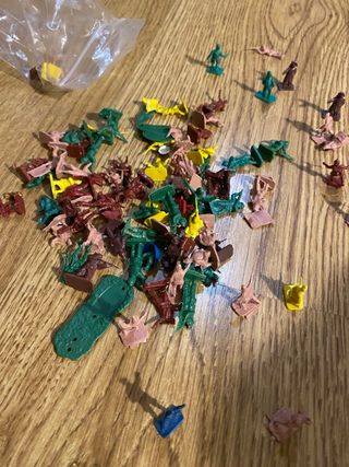 Lotti di soldatini di plastica antichi