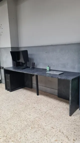Escritorio mesa de oficina o bancada cocina
