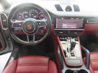 Porsche Cayenne 2021