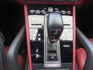 Porsche Cayenne 2021