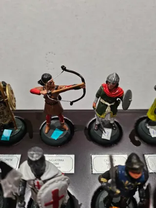 10 Soldatini di Piombo su Base