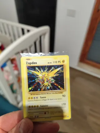 Carte Pokémon Zapdos Holo