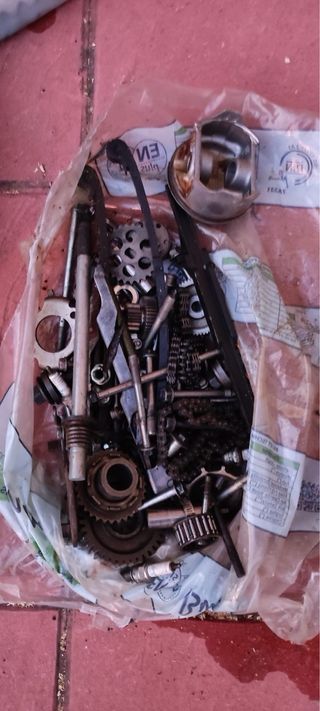 Piezas varias Honda Dauville 700