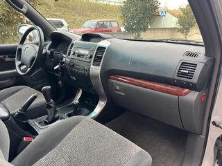 TOYOTA Land Cruiser 3.0 D4D VX