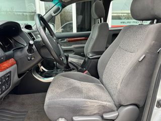 TOYOTA Land Cruiser 3.0 D4D VX