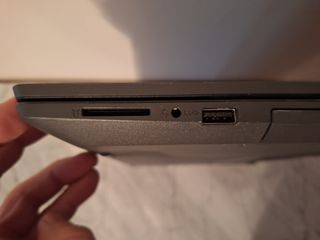 Portátil Lenovo v130-15ikb - intel i5 y 8 gb ram