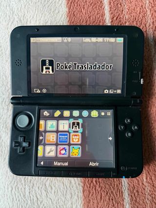 Nintendo 3DS xl roja con banco pokemon IMPOLUTA