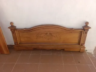 Cama de matrimonio de madera