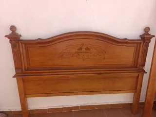 Cama de matrimonio de madera