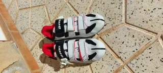 Zapatillas Spinning Pro Blancas y Rojas