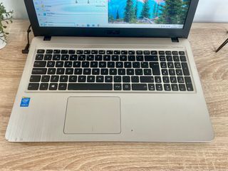 Asus Vivobook 15,6” – Enchufa y listo LEER