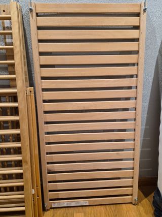 Cuna madera Gulliver Ikea, color haya. Con colchón