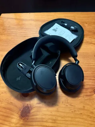 Sennheiser Accentum Plus Negros