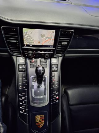 PORSCHE Panamera 4.8 GTS