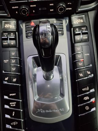 PORSCHE Panamera 4.8 GTS