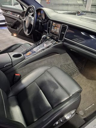 PORSCHE Panamera 4.8 GTS