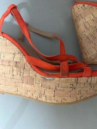 Sandalias de cuña naranjas