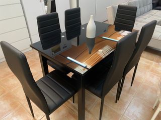 Mesa cristal extensible + 6 sillas polipiel