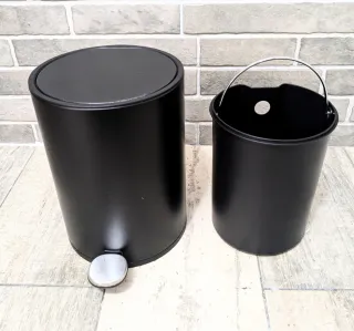 Papelera oficina pedal negra mate 3L metal