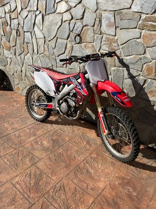 Honda CRF Motocross Roja y Blanca