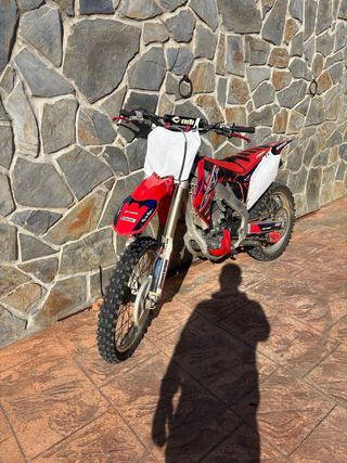 Honda CRF Motocross Roja y Blanca