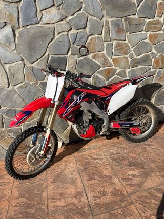 Honda CRF Motocross Roja y Blanca