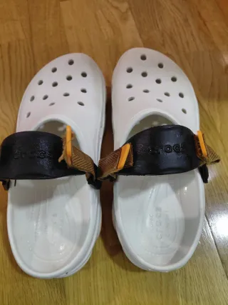 Sandalias Crocs All Terrain Hombre Blancas