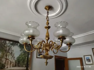 Lámpara de bronce 6 brazos con tulipas