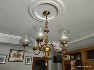 Lámpara de bronce 6 brazos con tulipas