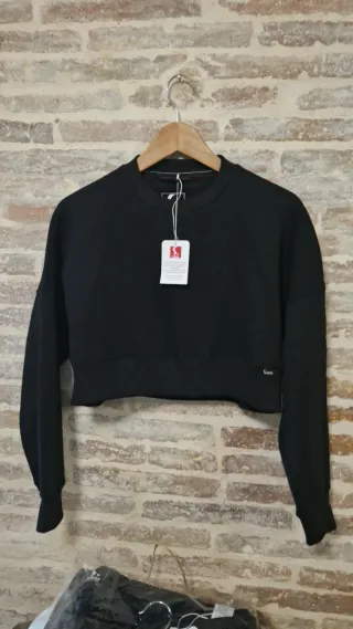 Roupa de la marca S wear