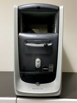 Caja PC retro micro ATX con fuente y disquetera