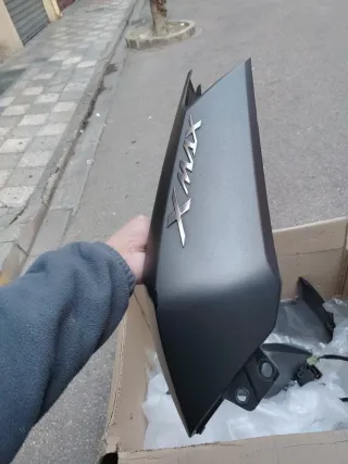 Tapas Moto Yamaha xmax 125 Negras