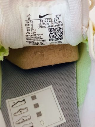 39 - Nike Air Zoom Pegasus 41 - Metallic Silver