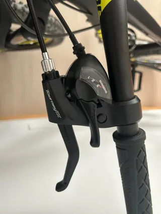 Bicicleta Cube Acid Negra y Amarilla