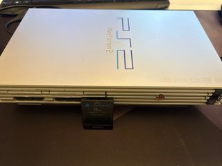 PlayStation 2 Plata - FAT.