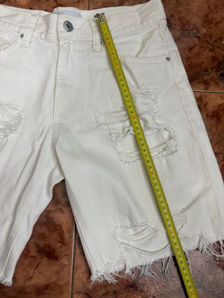 Bermudas Bershka beige rotas