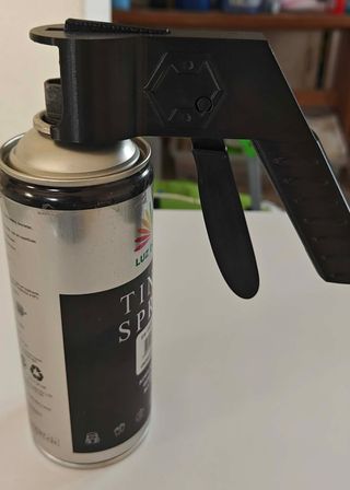 Pistola para latas de spray