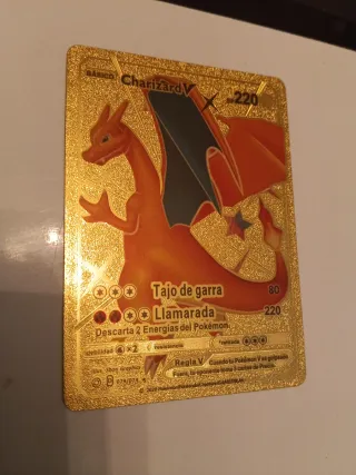 Charizard V Carta Pokémon Dorada